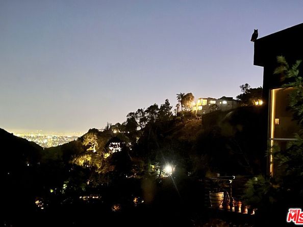 2506 Zorada Drive, Los Angeles CA 90046