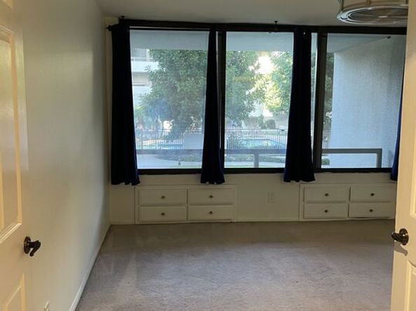 121 S Hope Street 4, Los Angeles CA 90012