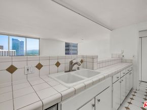 2160 Century Parkway 1911, Los Angeles CA 90067