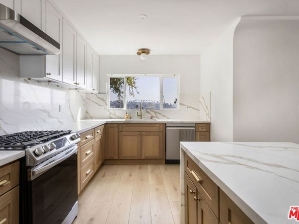 1402 Allesandro Street, Los Angeles CA 90026