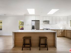 1402 Allesandro Street, Los Angeles CA 90026