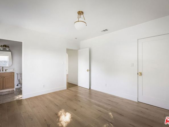 1402 Allesandro Street, Los Angeles CA 90026