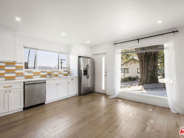 1402 Allesandro Street, Los Angeles CA 90026