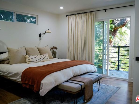 3424 Oak Glen Drive, Los Angeles CA 90068