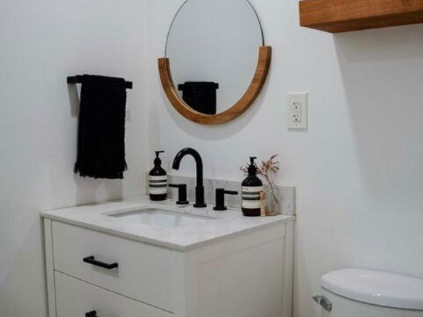 3424 Oak Glen Drive, Los Angeles CA 90068