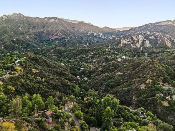 2158 Topanga Skyline Drive, Topanga CA 90290