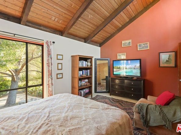 2158 Topanga Skyline Drive, Topanga CA 90290