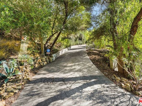 2158 Topanga Skyline Drive, Topanga CA 90290
