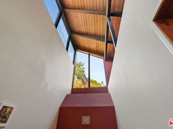 2158 Topanga Skyline Drive, Topanga CA 90290