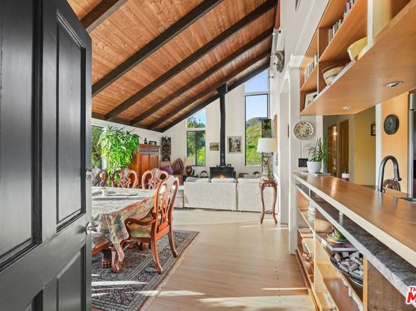 2158 Topanga Skyline Drive, Topanga CA 90290