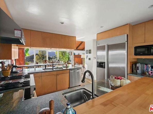 2158 Topanga Skyline Drive, Topanga CA 90290