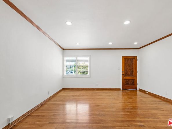 5822 Lindley Avenue, Encino CA 91316