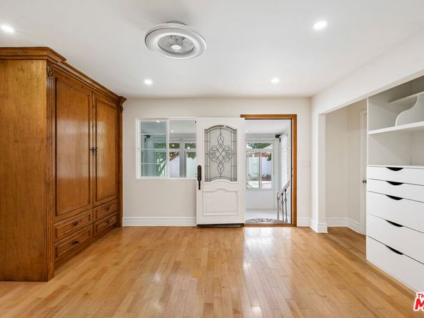 5822 Lindley Avenue, Encino CA 91316
