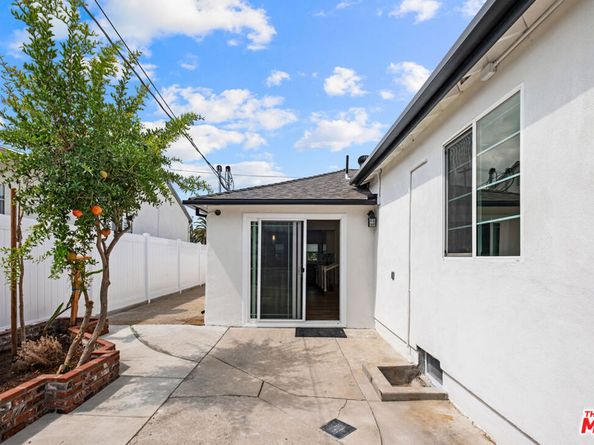 5822 Lindley Avenue, Encino CA 91316