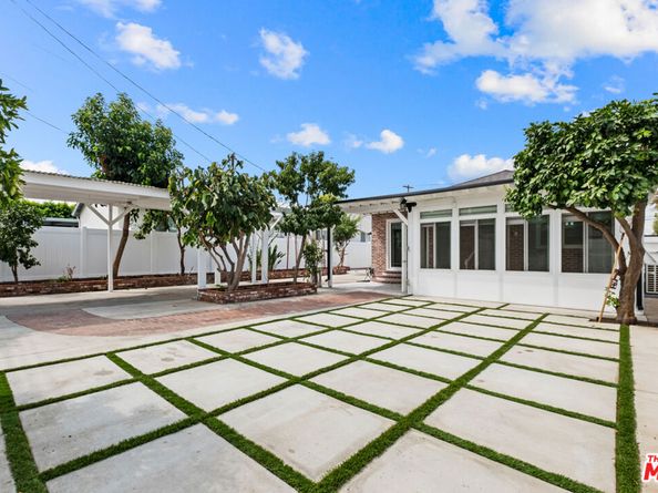 5822 Lindley Avenue, Encino CA 91316