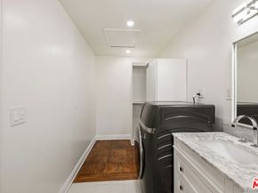 5822 Lindley Avenue, Encino CA 91316