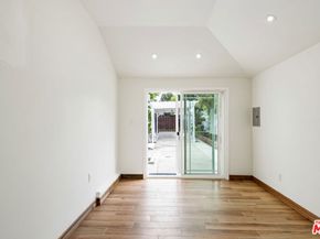 5822 Lindley Avenue, Encino CA 91316