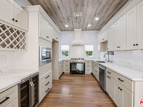 5822 Lindley Avenue, Encino CA 91316