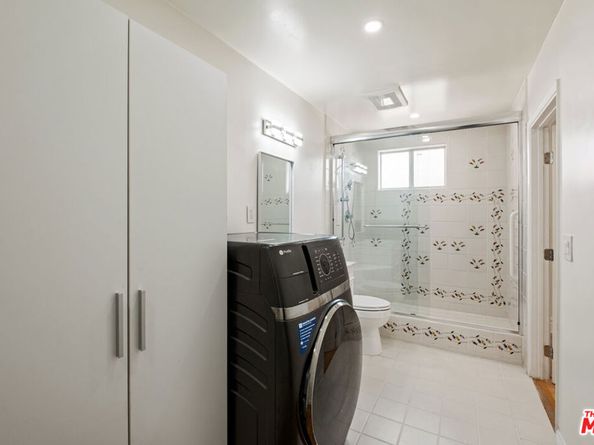 5822 Lindley Avenue, Encino CA 91316