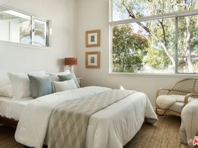 6006 Babbitt Avenue, Encino CA 91316