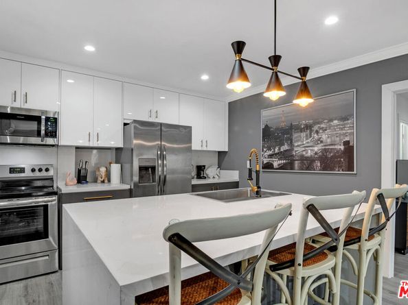 3206 W 27th Street, Los Angeles CA 90018