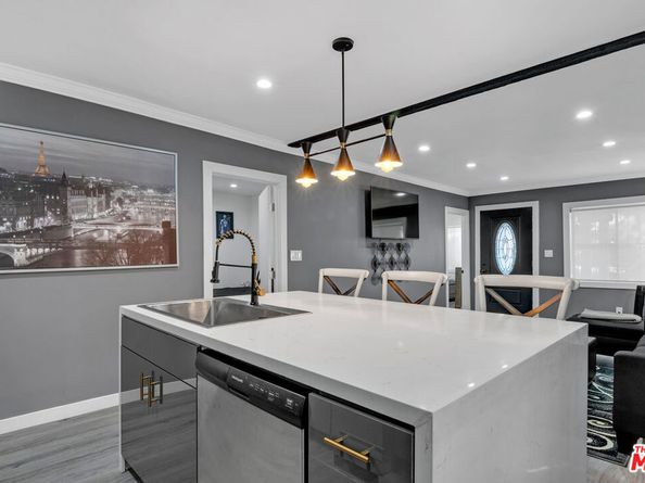 3206 W 27th Street, Los Angeles CA 90018