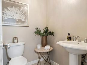 808 Washington Avenue, Santa Monica CA 90403