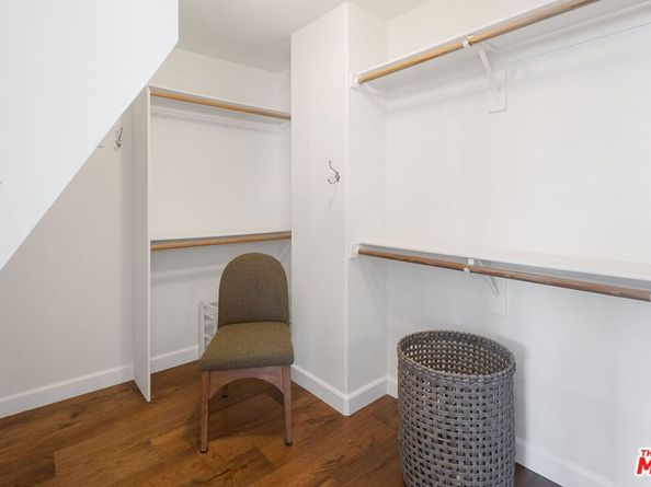 1913 Harriman Lane 1, Redondo Beach CA 90278