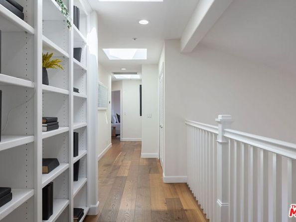 1913 Harriman Lane 1, Redondo Beach CA 90278