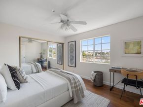 1913 Harriman Lane 1, Redondo Beach CA 90278