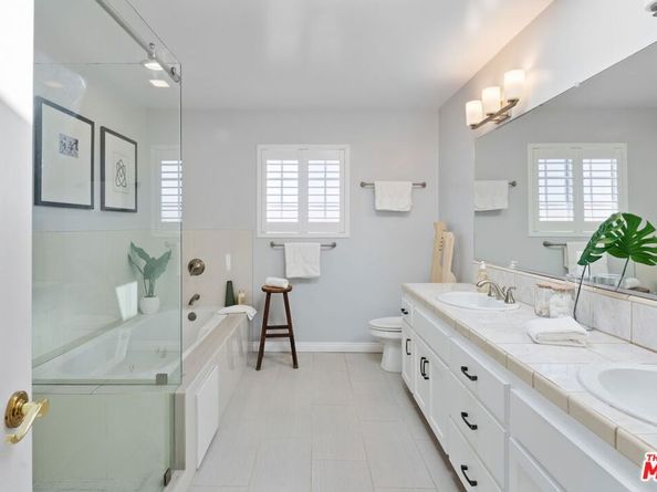 1913 Harriman Lane 1, Redondo Beach CA 90278