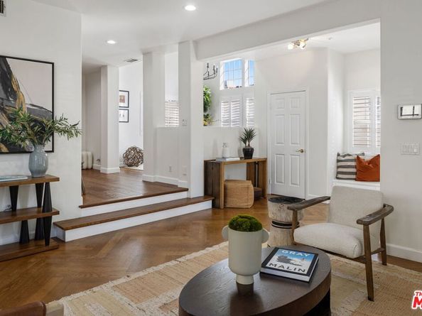 1913 Harriman Lane 1, Redondo Beach CA 90278