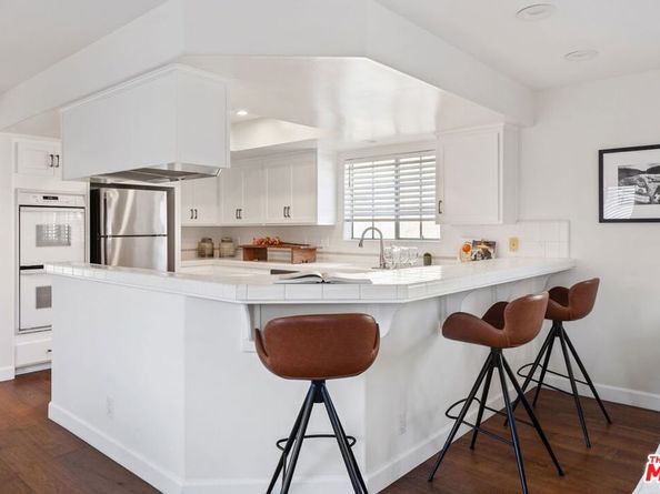 1913 Harriman Lane 1, Redondo Beach CA 90278