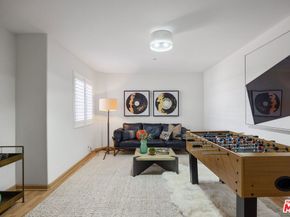 1913 Harriman Lane 1, Redondo Beach CA 90278