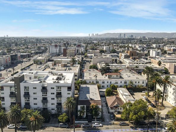 969 S Serrano Avenue, Los Angeles CA 90006