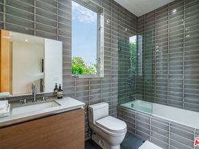 721 N Vista Street, Los Angeles CA 90046