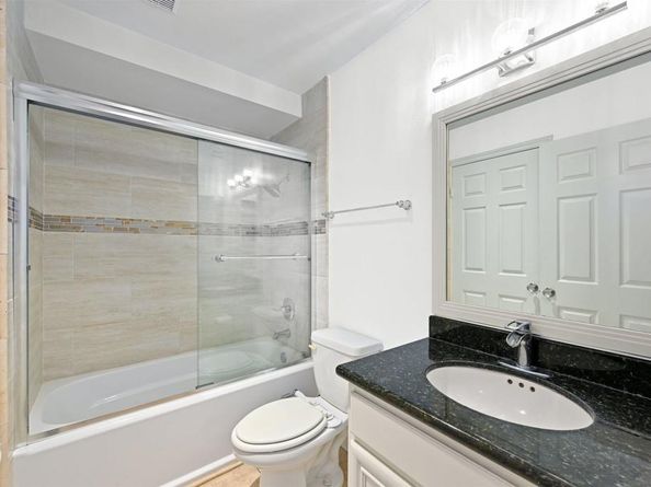 9939 Erma Rd 101, San Diego CA 92131