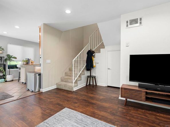 6333 College Grove Way 1101 (14), San Diego CA 92115