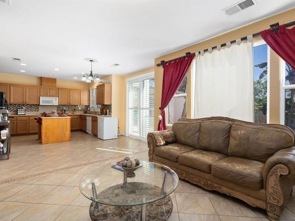 1871 Crystal Bluff Ct., San Diego CA 92154