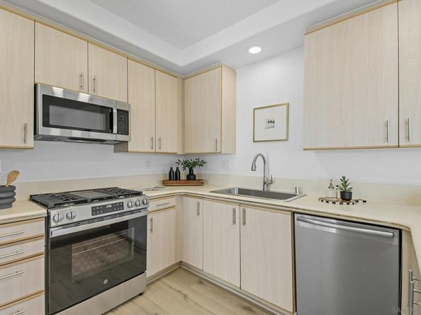 2930 Columbia St F, San Diego CA 92103