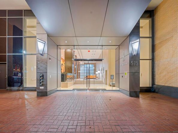 575 6th Ave 804, San Diego CA 92101