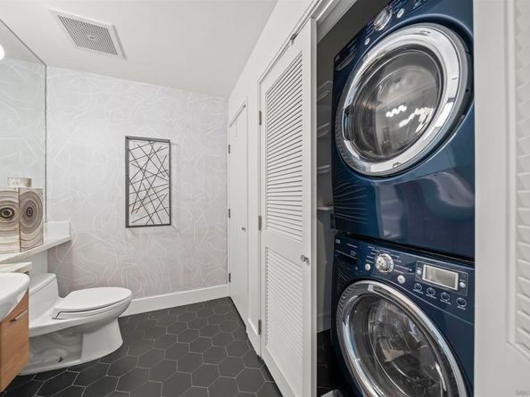 575 6th Ave 804, San Diego CA 92101