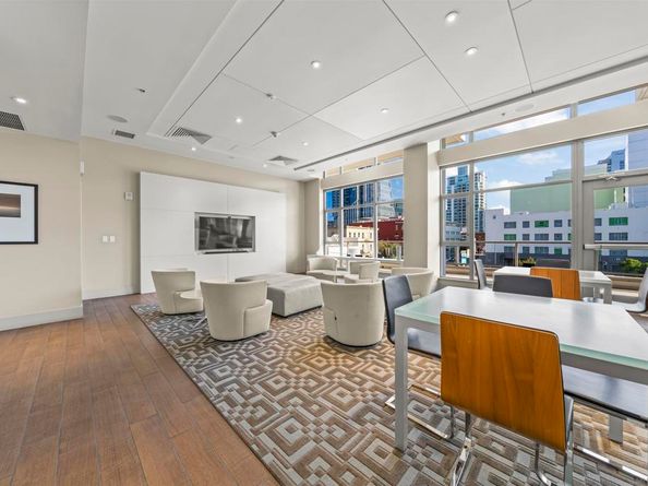 575 6th Ave 804, San Diego CA 92101