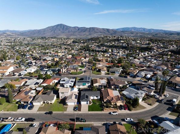 167 S Wedgewood Dr, San Diego CA 92114