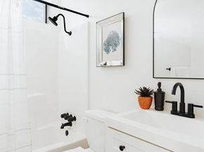 4652 Don Lorenzo Dr A, Los Angeles CA 90008