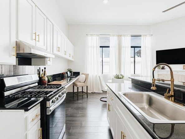 4652 Don Lorenzo Dr A, Los Angeles CA 90008