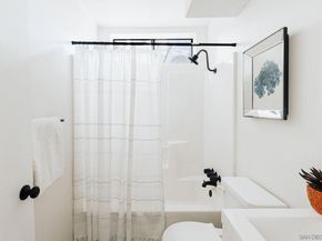 4652 Don Lorenzo Dr A, Los Angeles CA 90008