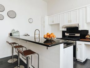 4652 Don Lorenzo Dr A, Los Angeles CA 90008