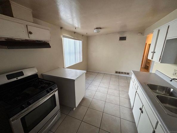 3550 Palm Ave, San Diego CA 92154