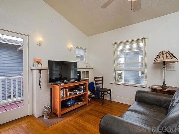 609 Genter, La Jolla CA 92037